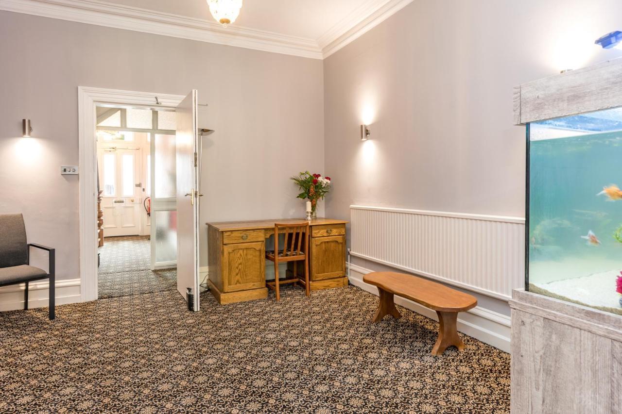 Rock House Bed And Breakfast Maidstone Eksteriør bilde
